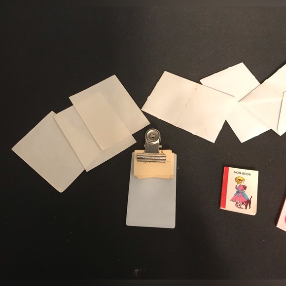 Vintage 1970’s Sindy Writing Desk HTF ACCESSORIES - Picture 2 of 5